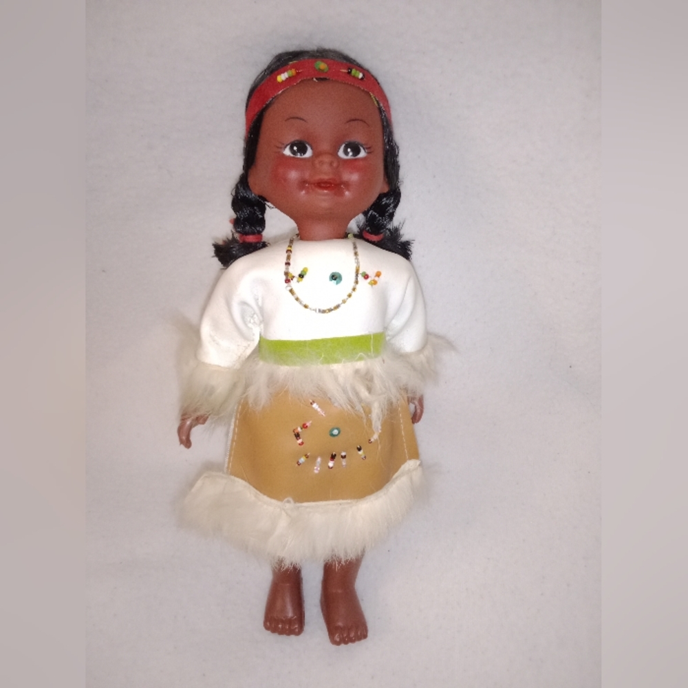 Vintage Native American Indian Girl Doll 60s 70s Bead Work Dress Necklace